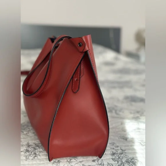 Genuine Gianni Chiarini rusty orange crossbody/shoulder bag. Made in Italy. - Picture 6 of 16